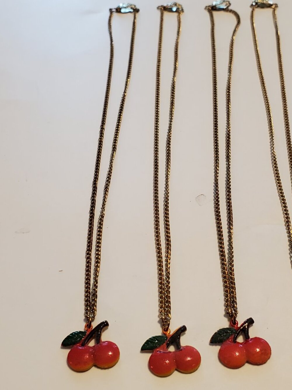 6 Necklaces, items # A-1864-1869,.  wt. 20 grams. - Picture 5 of 9